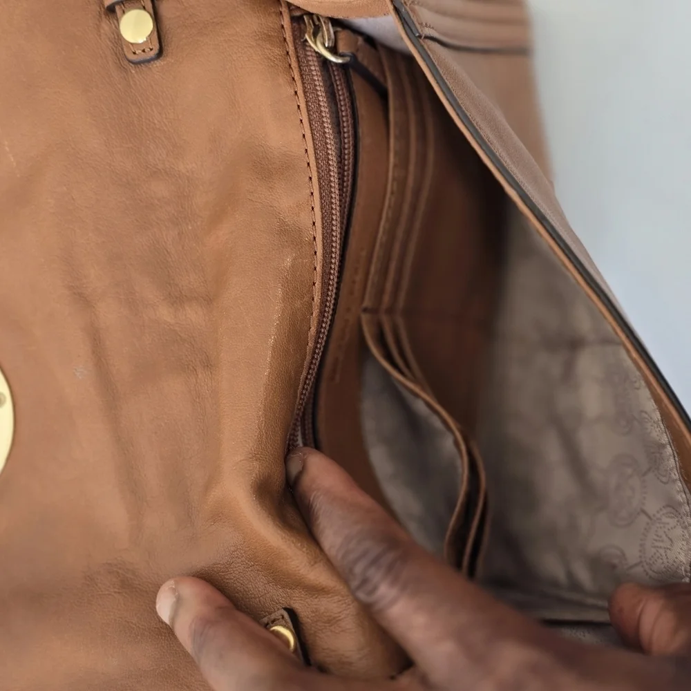 Michael Kors Women Fulton Brown Leather Crossbody Bag Gold Chain Strap Dustbag - Picture 12 of 16